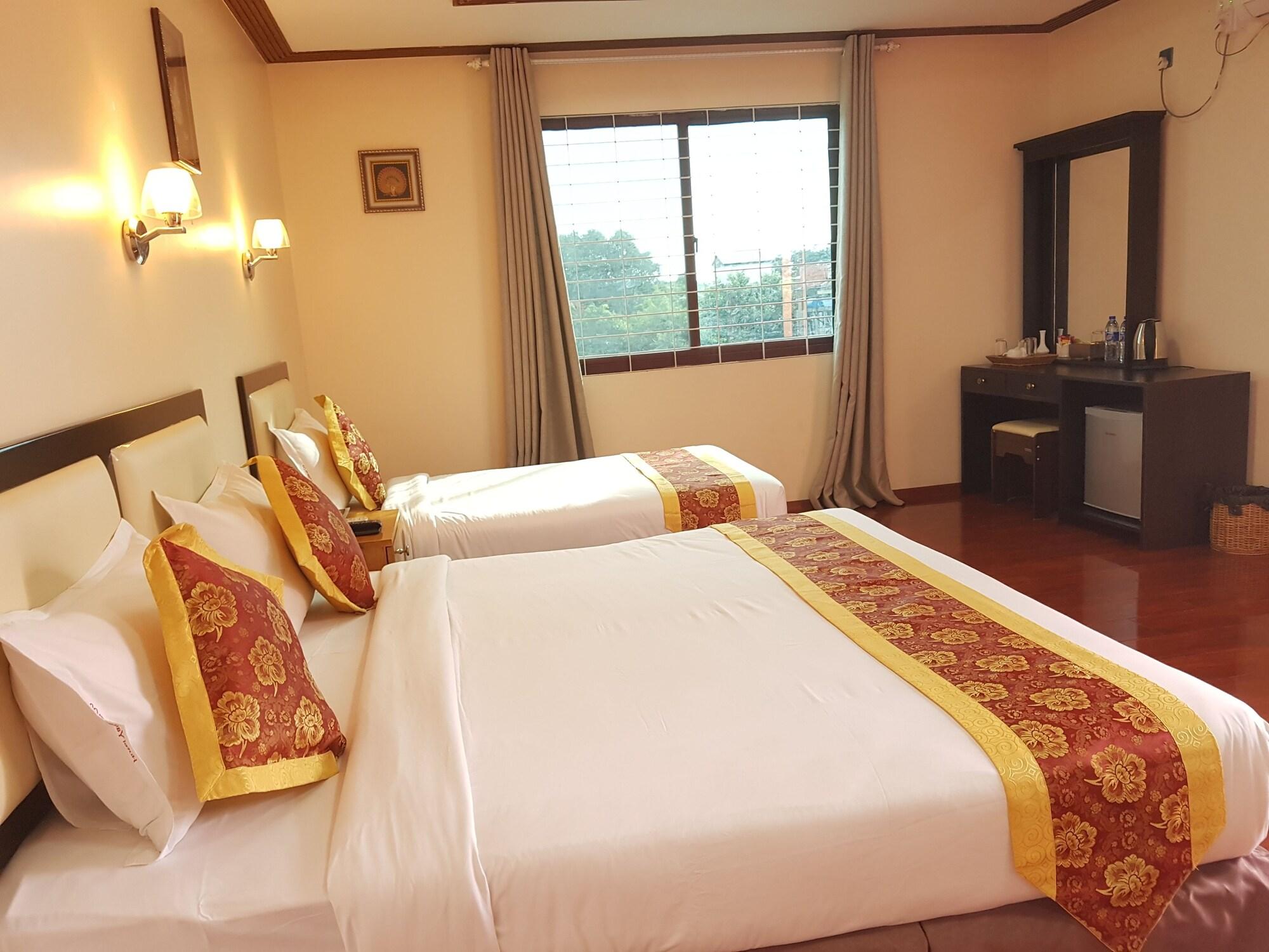 Hotel Yadanar Oo Мандалей Екстериор снимка