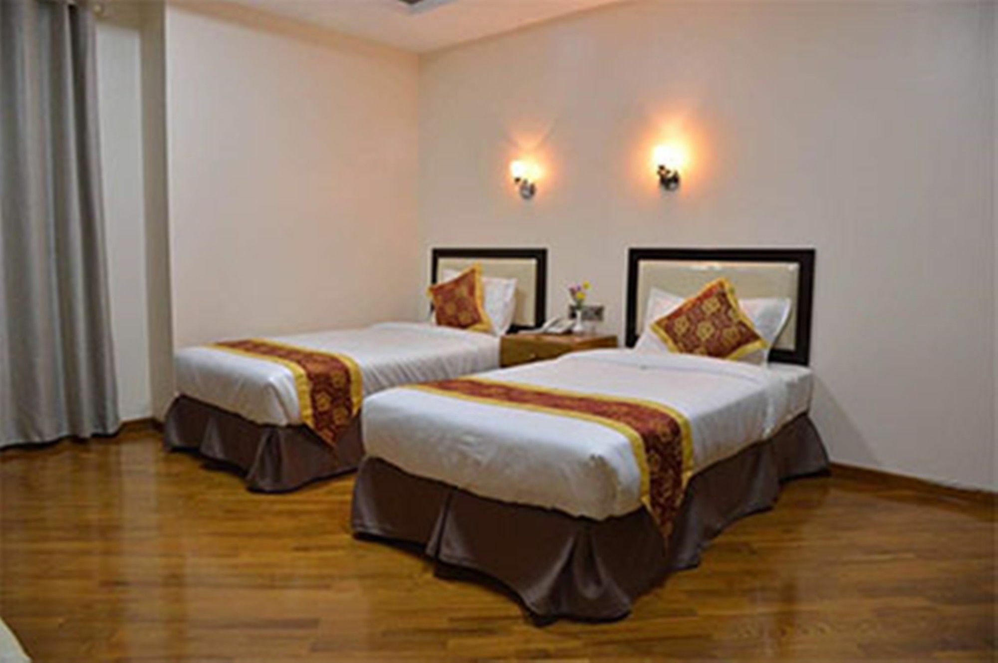 Hotel Yadanar Oo Мандалей Екстериор снимка