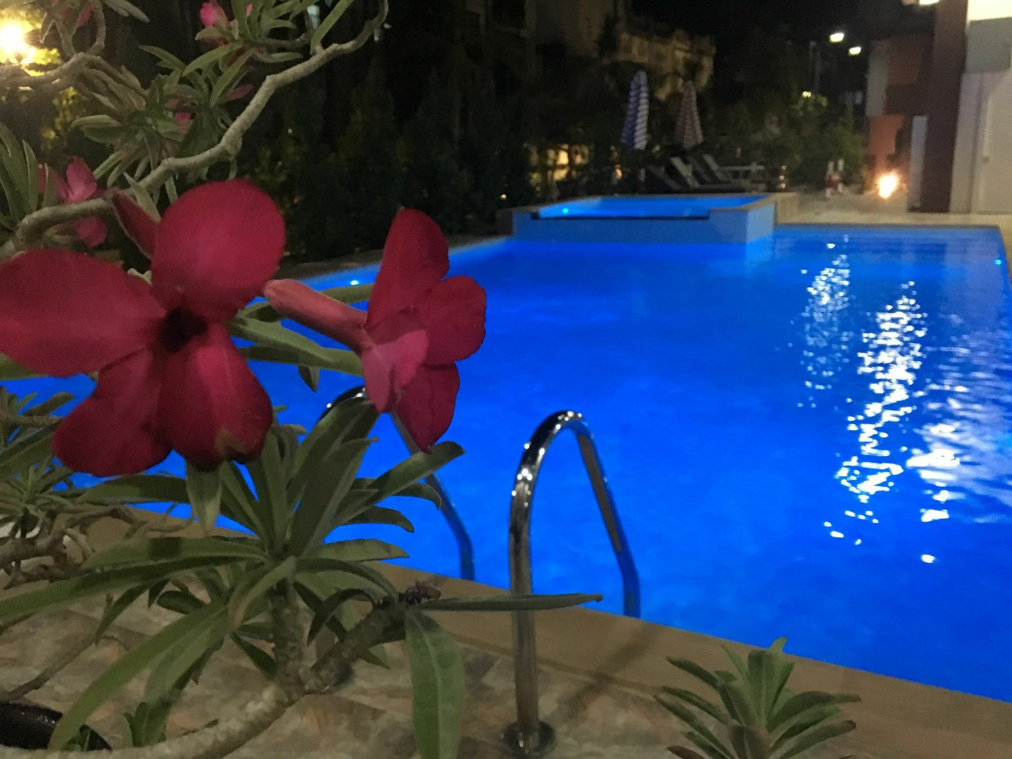 Hotel Yadanar Oo Мандалей Екстериор снимка